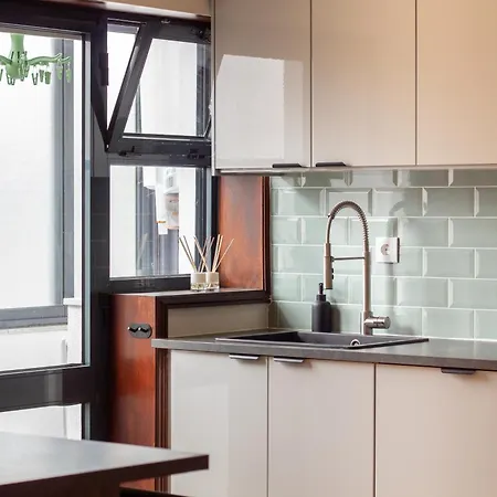 Stylish 2br Near & Metro By Lovelystay Apartman Vila do Conde