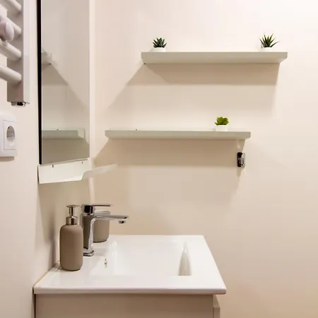 Stylish 2br Near & Metro By Lovelystay Vila do Conde