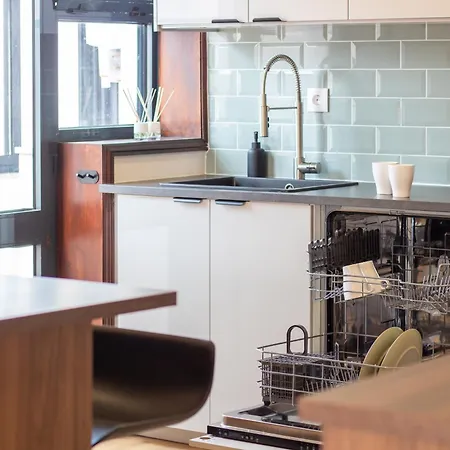 Stylish 2br Near & Metro By Lovelystay Appartamento