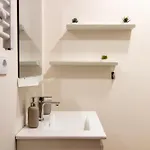 Stylish 2br Near & Metro By Lovelystay 빌다도콘데