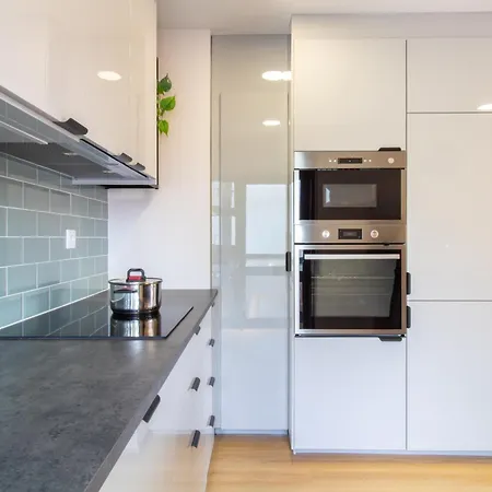 Stylish 2br Near & Metro By Lovelystay 빌다도콘데