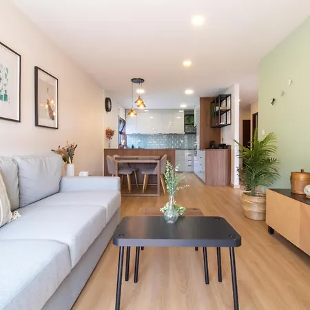 アパート Stylish 2br Near & Metro By Lovelystay ヴィラ・ド・コンデ