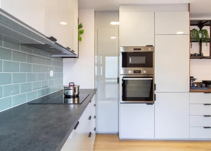 Stylish 2br Near & Metro By Lovelystay Vila do Conde