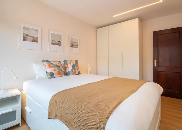 Stylish 2br Near & Metro By Lovelystay *