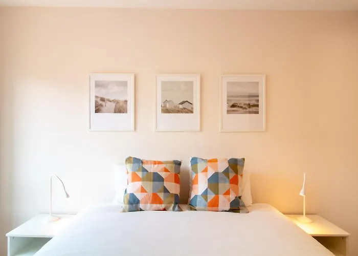 Appartement Stylish 2br Near & Metro By Lovelystay