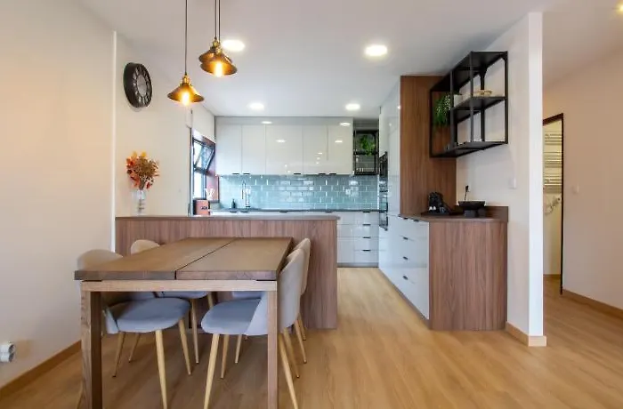 Stylish 2br Near & Metro By Lovelystay