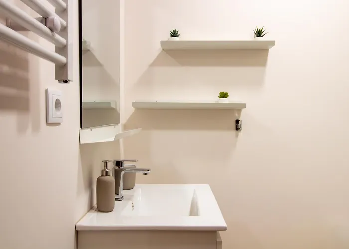 Stylish 2br Near & Metro By Lovelystay Vila do Conde